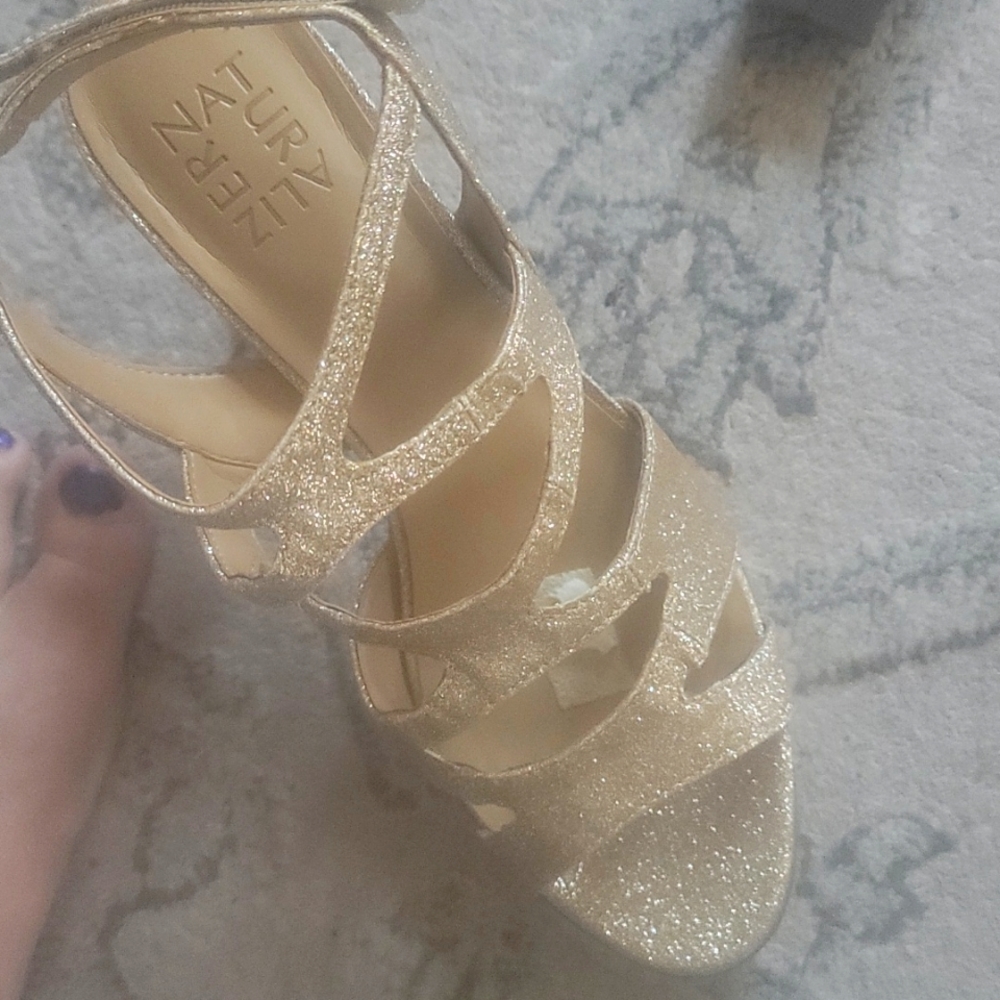 Naturalizer gold high heeled sandals size 9